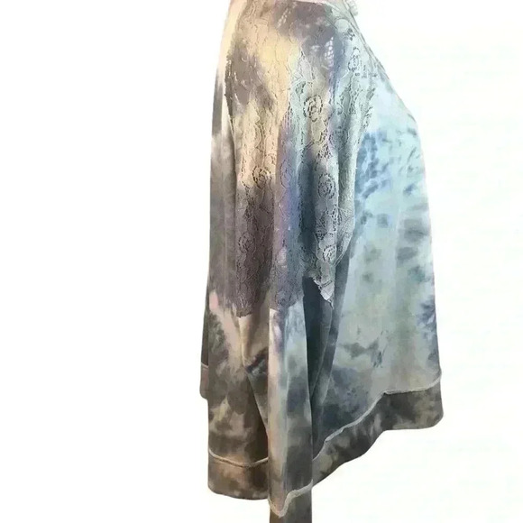 New Directions Studio Belk Brand 3X Blue Tie Dyed Shirt with Lace on Sleeves L/S - Picture 2 of 5